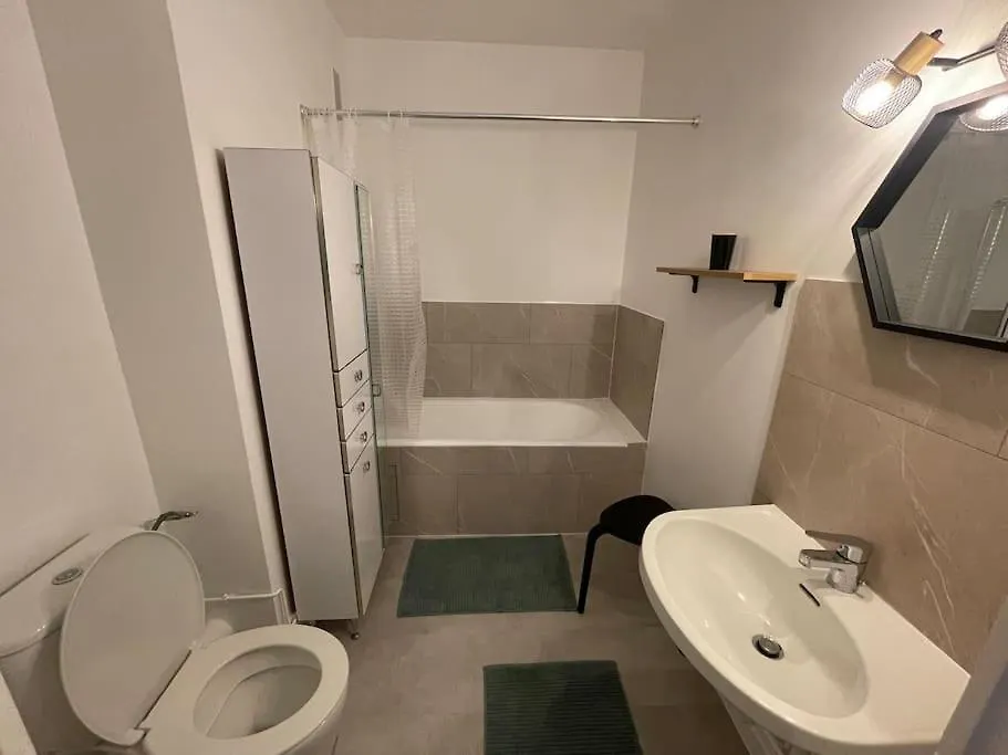 T1 - Parking - 4Min De L'Intramuros - Linge Inclus فان فرنسا