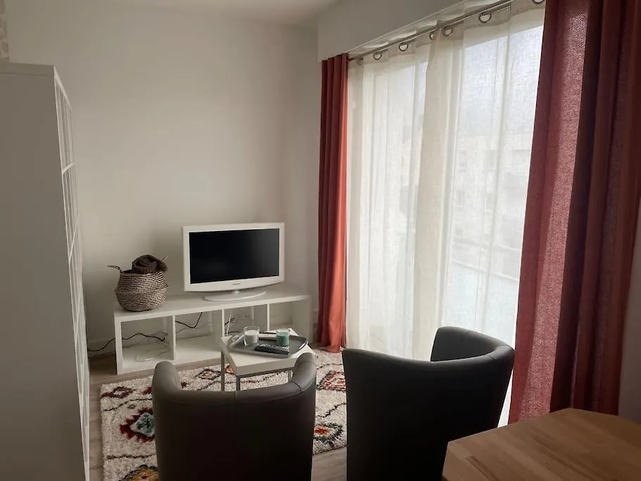 T1 - Parking - 4Min De L'Intramuros - Linge Inclus فان